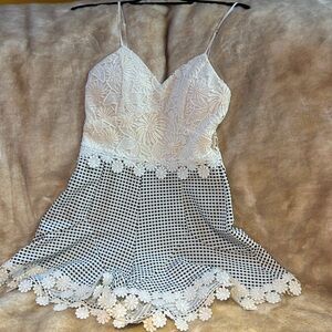Luxxel Lace Romper ensemble!. Size Medium.